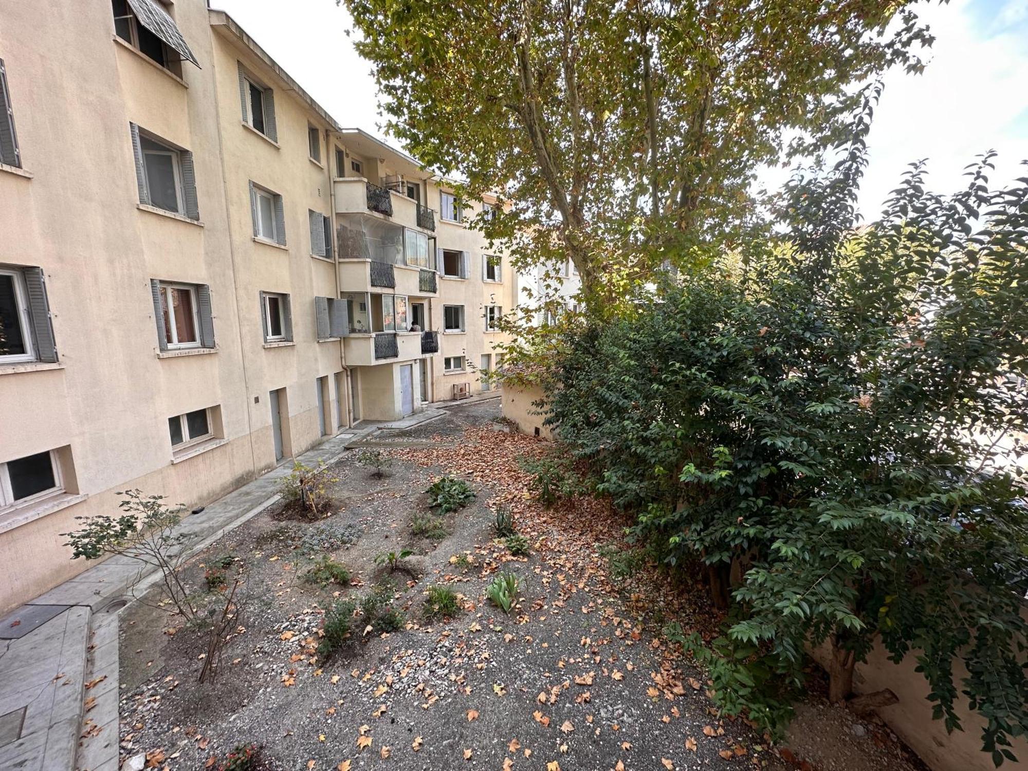 Chambres Dans Grand Appartement - Centre-Ville Монпелие Екстериор снимка