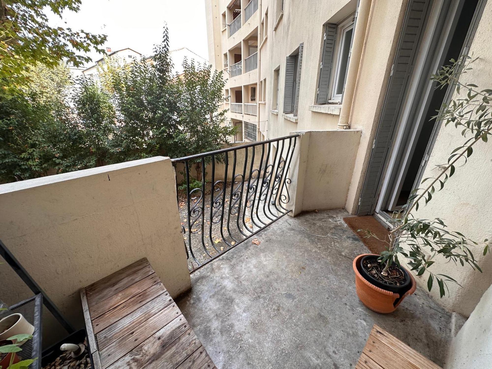 Chambres Dans Grand Appartement - Centre-Ville Монпелие Екстериор снимка