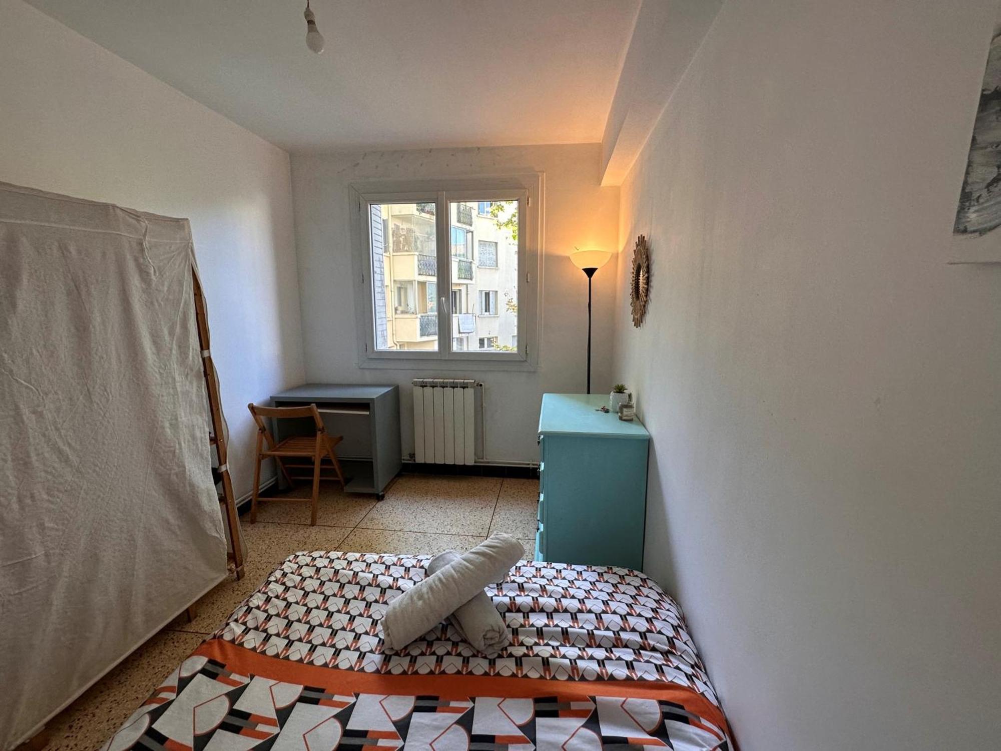 Chambres Dans Grand Appartement - Centre-Ville Монпелие Екстериор снимка